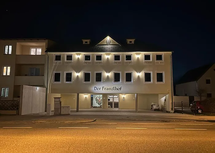 فندق مبيت وإفطار Der Franzlhof Laxenburg